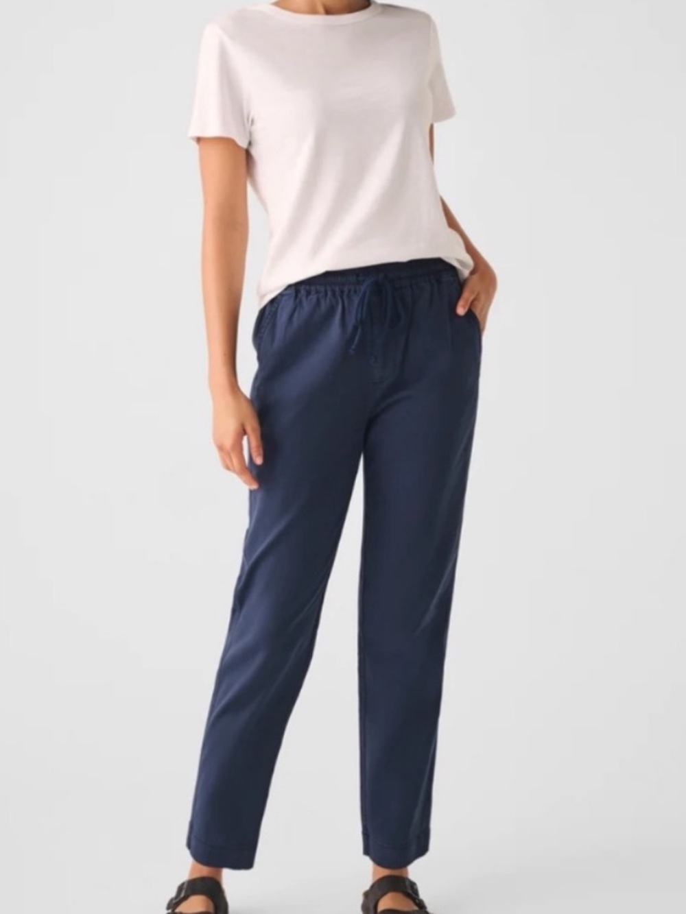 Faherty Women’s Essential Pant in Navy Blue Sz S